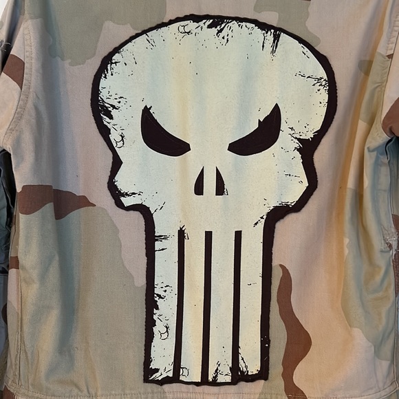 Upcycled punisher patched desert camouflage army flight/jump suit duster jacket - Picture 5 of 17